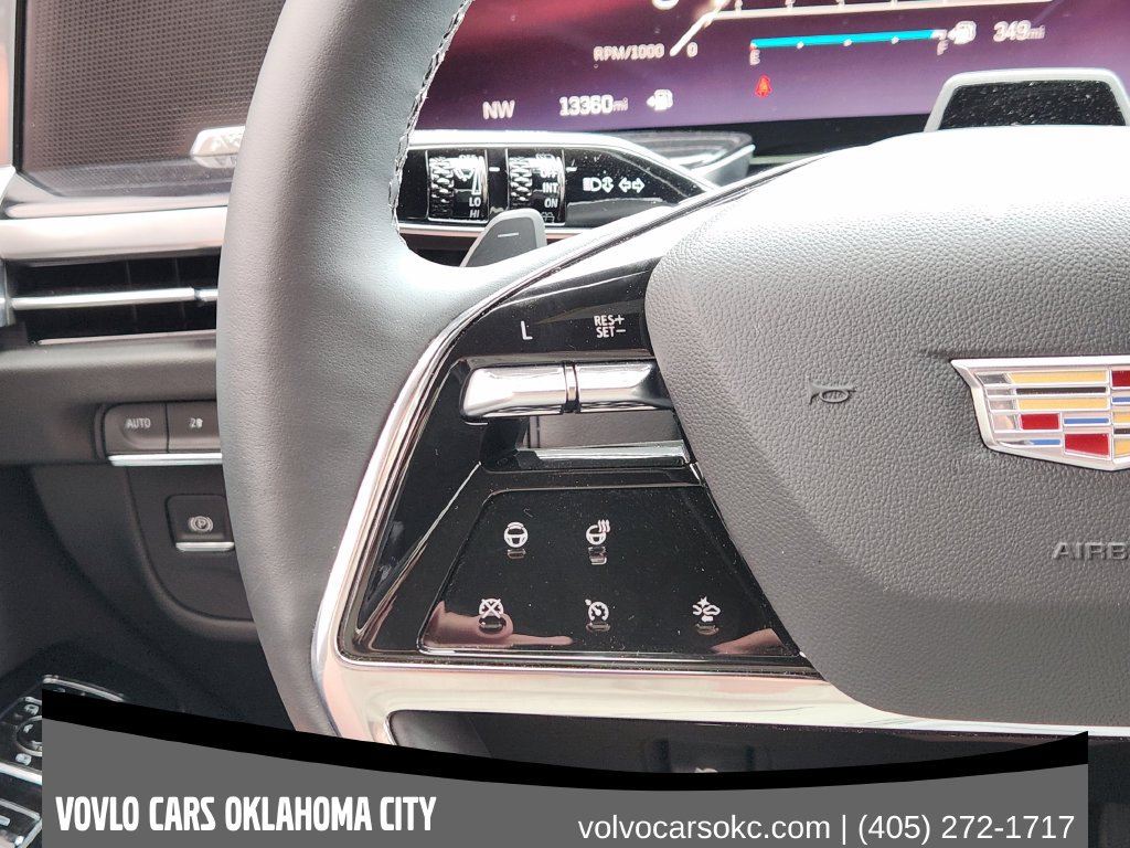 Used 2025 Cadillac Escalade ESV Sport AWD/4WD image 22