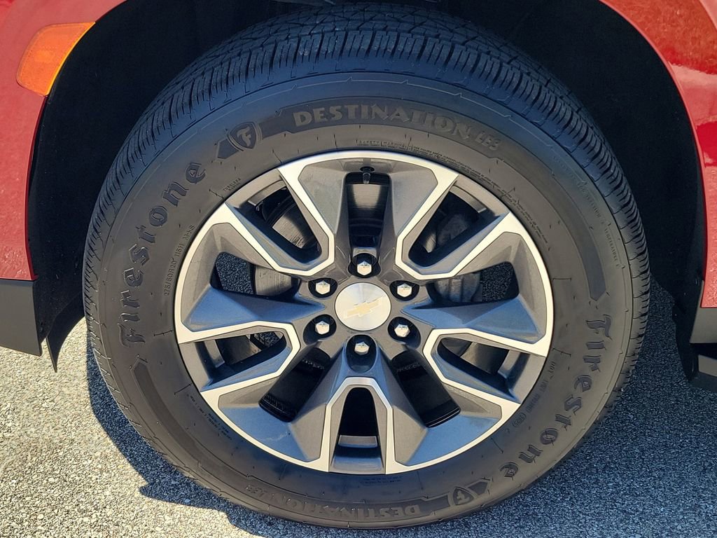 Used 2022 Chevrolet Suburban LT w/ LT Signature Package image 12