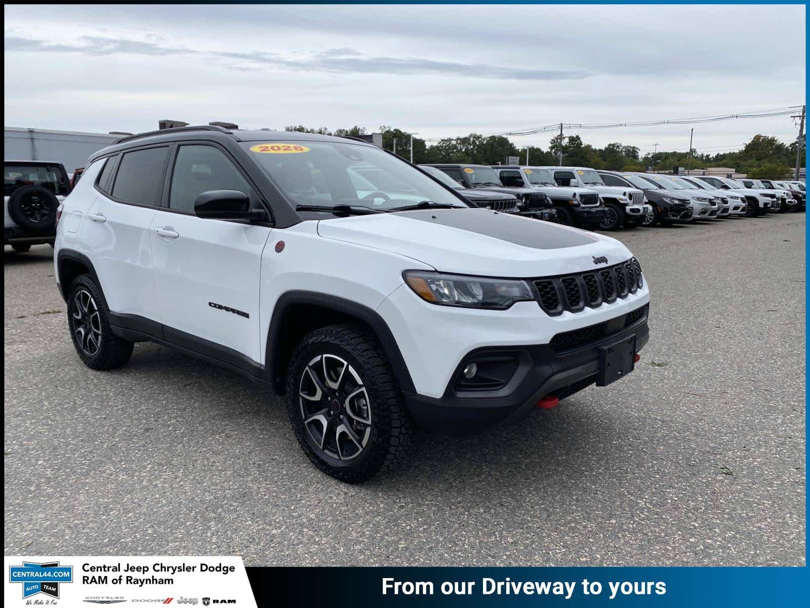 Certified 2026 Jeep Compass Trailhawk AWD/4WD image 1