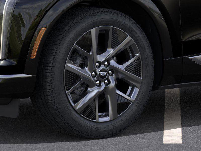 New 2025 Cadillac Optiq Luxury 1 image 9