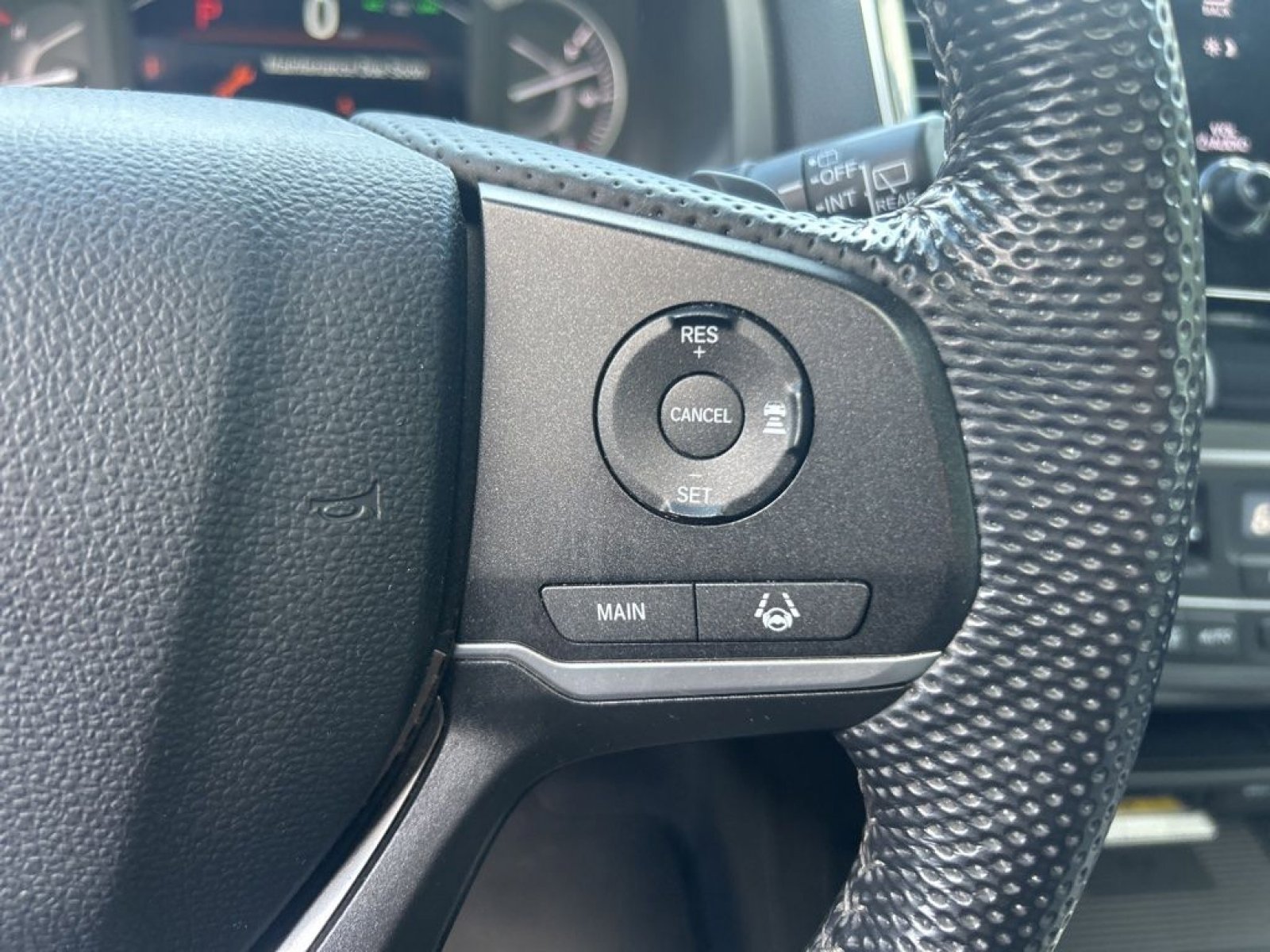 Used 2023 Honda Passport EX-L image 17