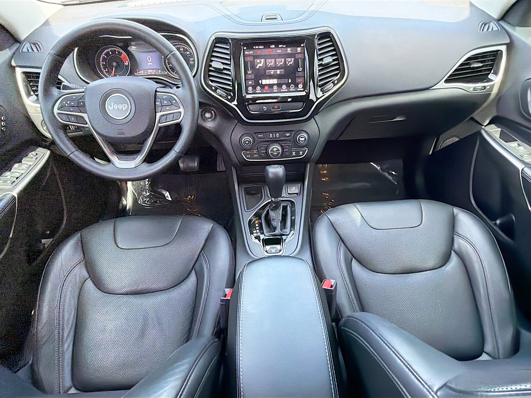 Used 2019 Jeep Cherokee Limited FWD image 15
