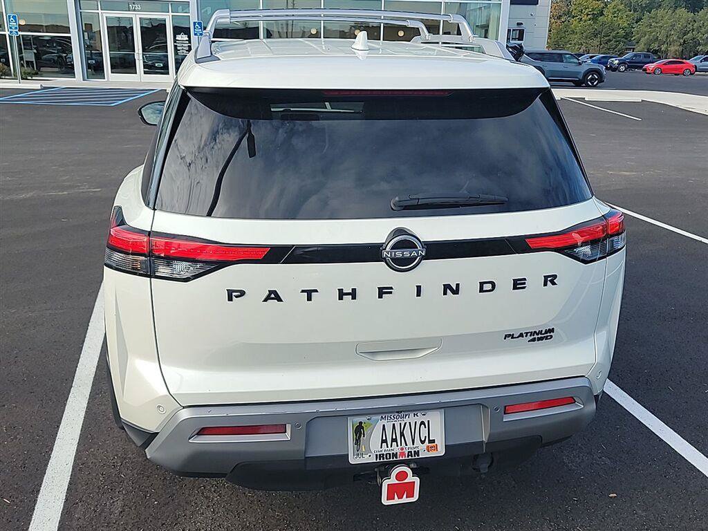 Used 2024 Nissan Pathfinder Platinum AWD/4WD image 7