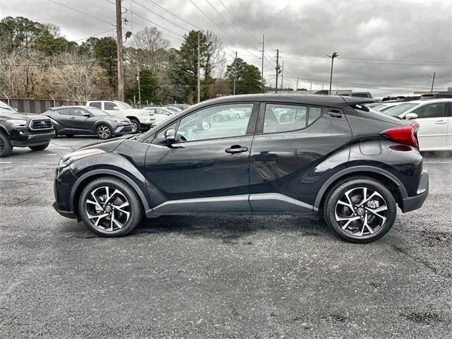 Used 2022 Toyota C-HR XLE image 14