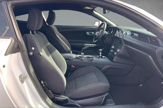 Used 2018 Ford Mustang EcoBoost image 5