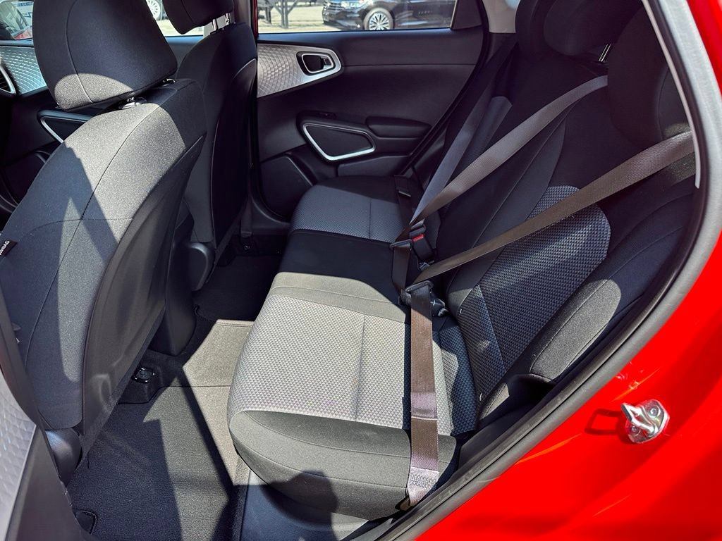 Used 2023 Kia Soul LX w/ LX Technology Package FWD image 10