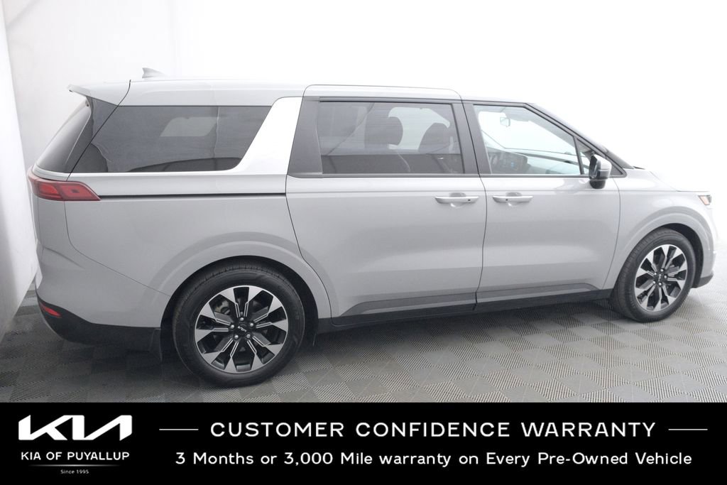 Used 2024 Kia Carnival EX FWD image 4