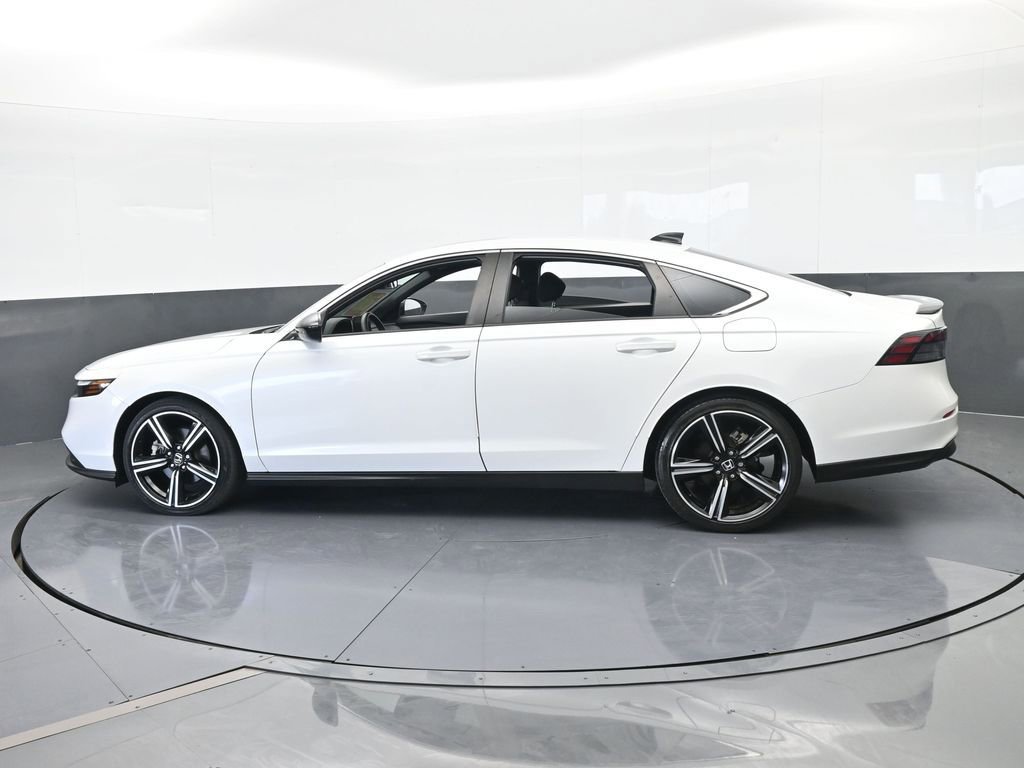 Used 2023 Honda Accord Sport image 3