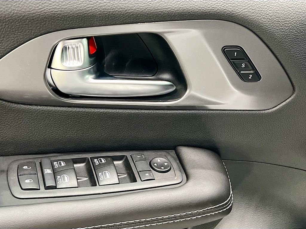 New 2026 Chrysler Pacifica Select image 18