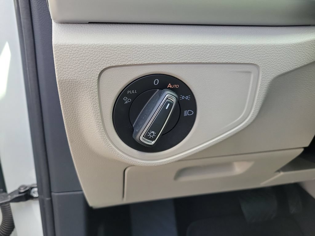 Used 2022 Volkswagen Atlas SE w/ Panoramic Sunroof Package FWD image 30