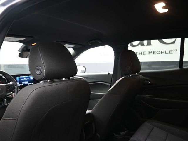 Used 2024 Chevrolet Trax RS image 23