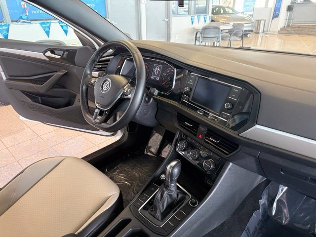 Used 2019 Volkswagen Jetta R-Line FWD image 28