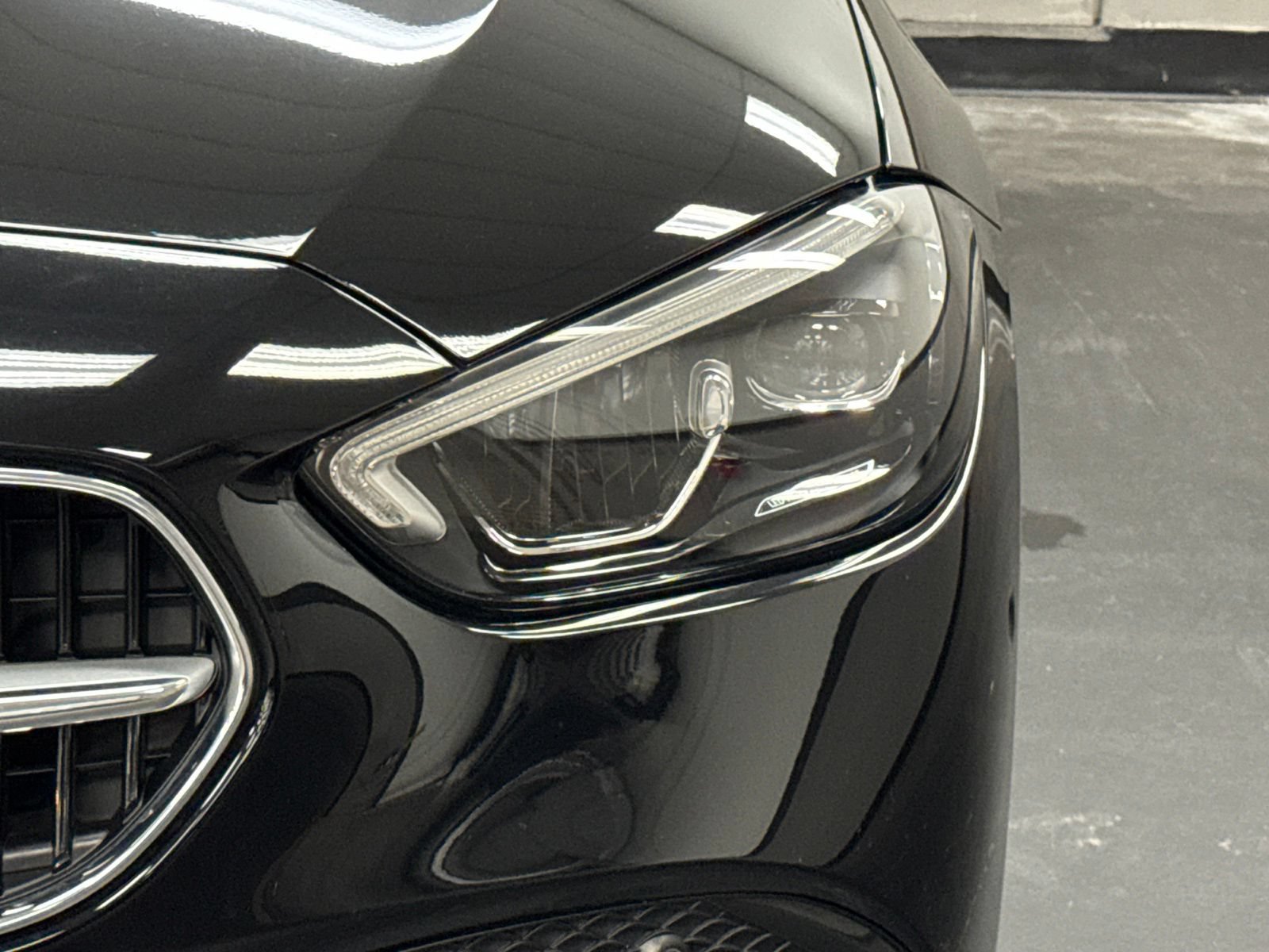 Certified 2023 Mercedes-Benz C 300 Sedan image 6