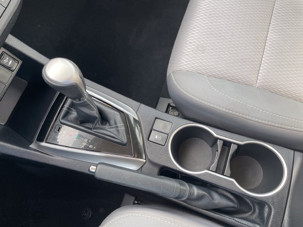Used 2015 Toyota Corolla LE FWD image 20