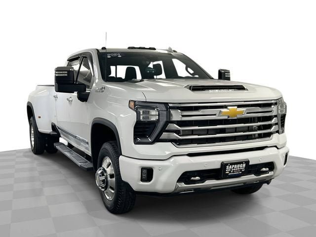 Certified 2024 Chevrolet Silverado 3500 High Country w/ Technology Package AWD/4WD image 1