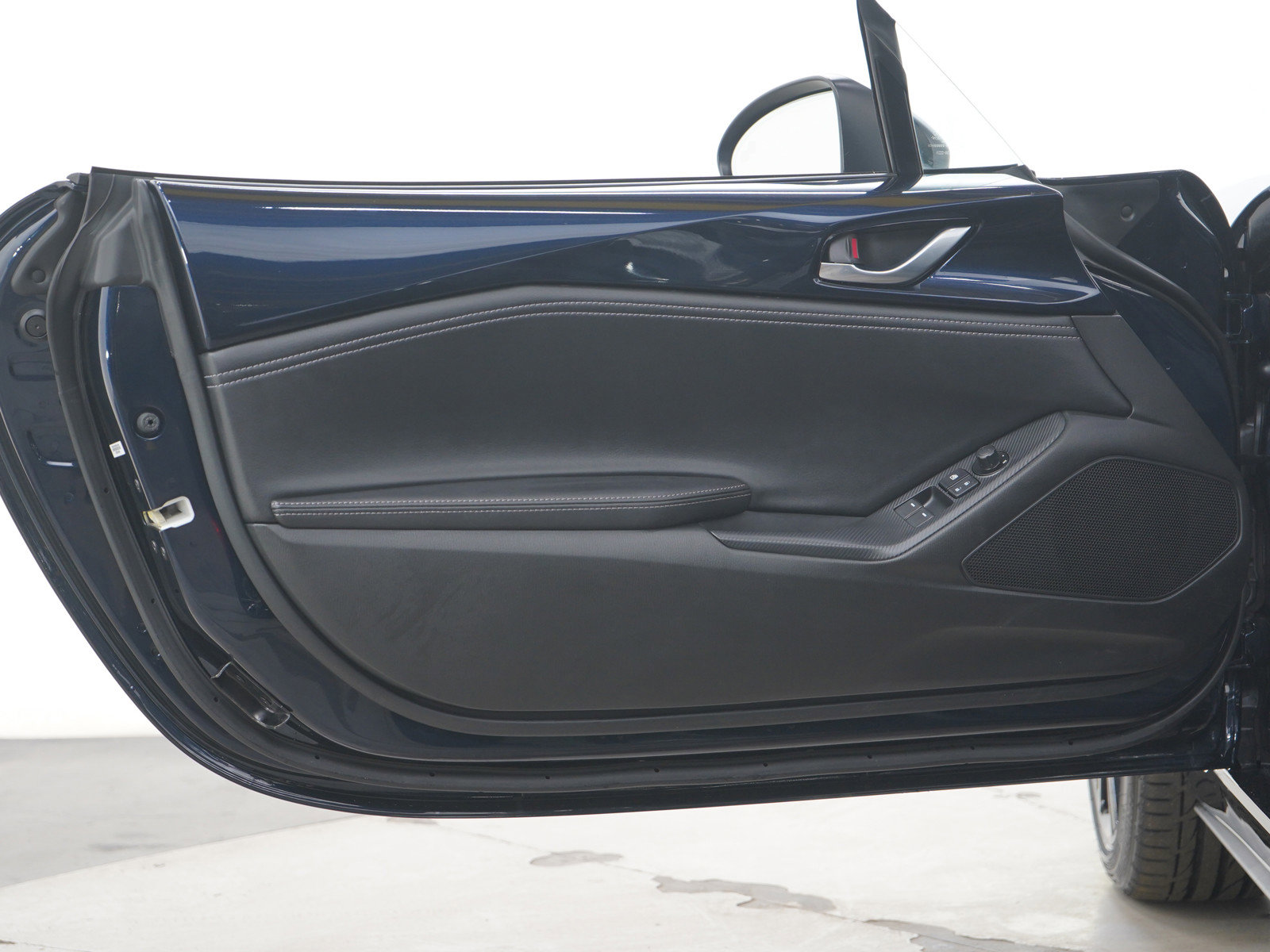 Used 2025 MAZDA MX-5 Miata RF Grand Touring image 15