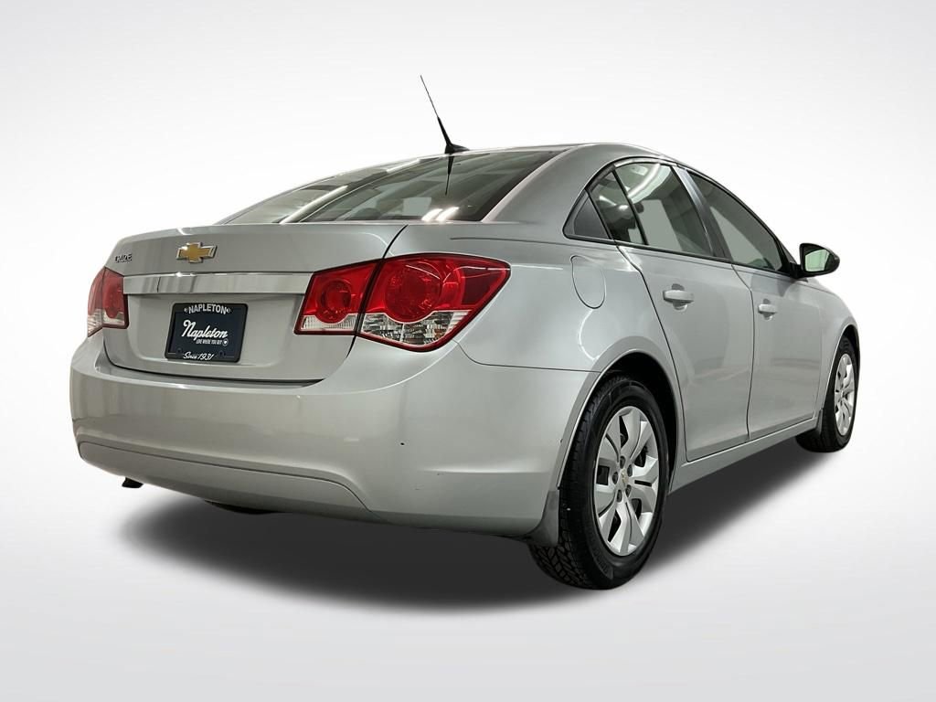 Used 2013 Chevrolet Cruze LS FWD image 3