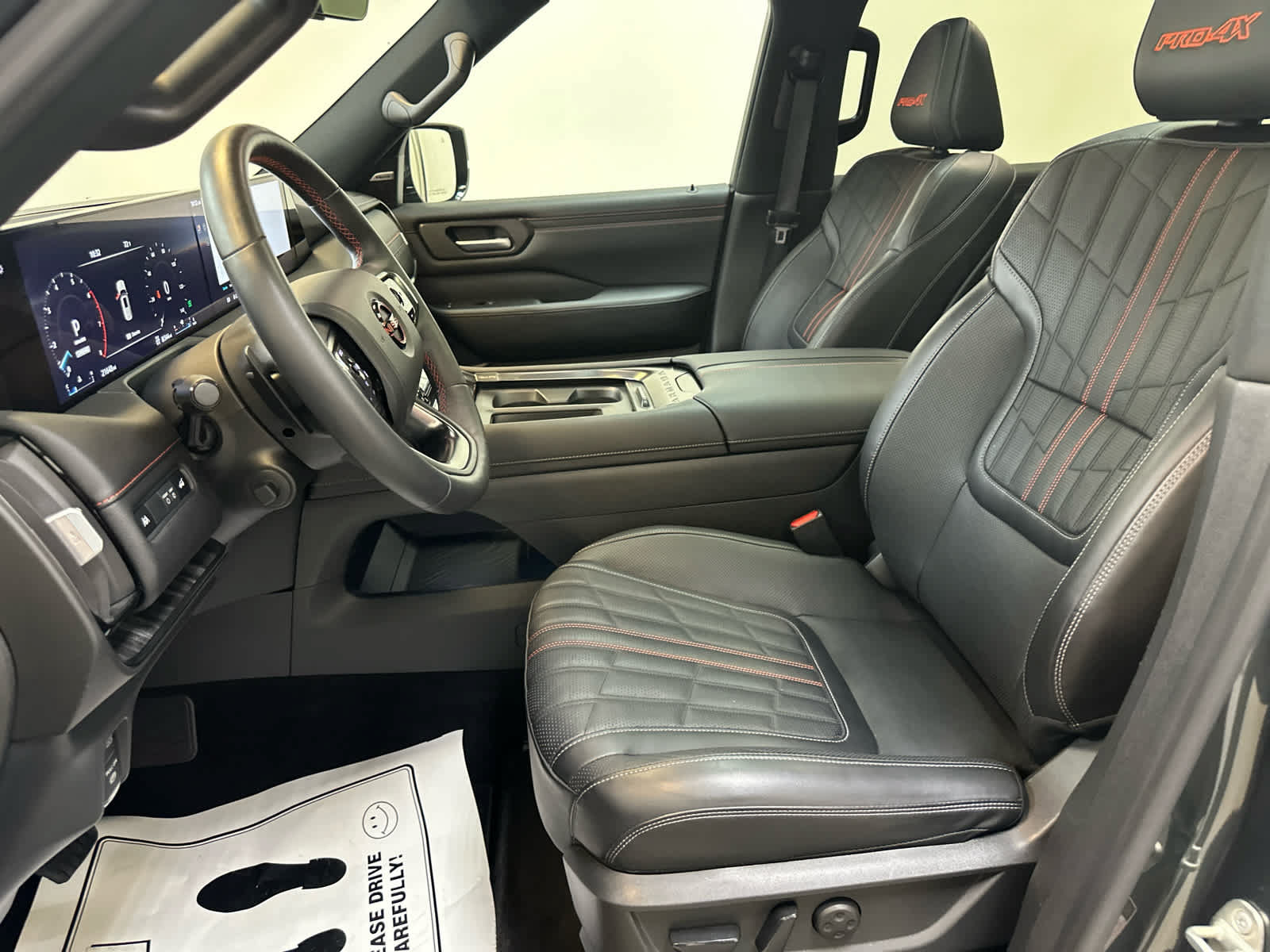 Certified 2025 Nissan Armada PRO-4X w/ Pro-4X Premium Package AWD/4WD image 4