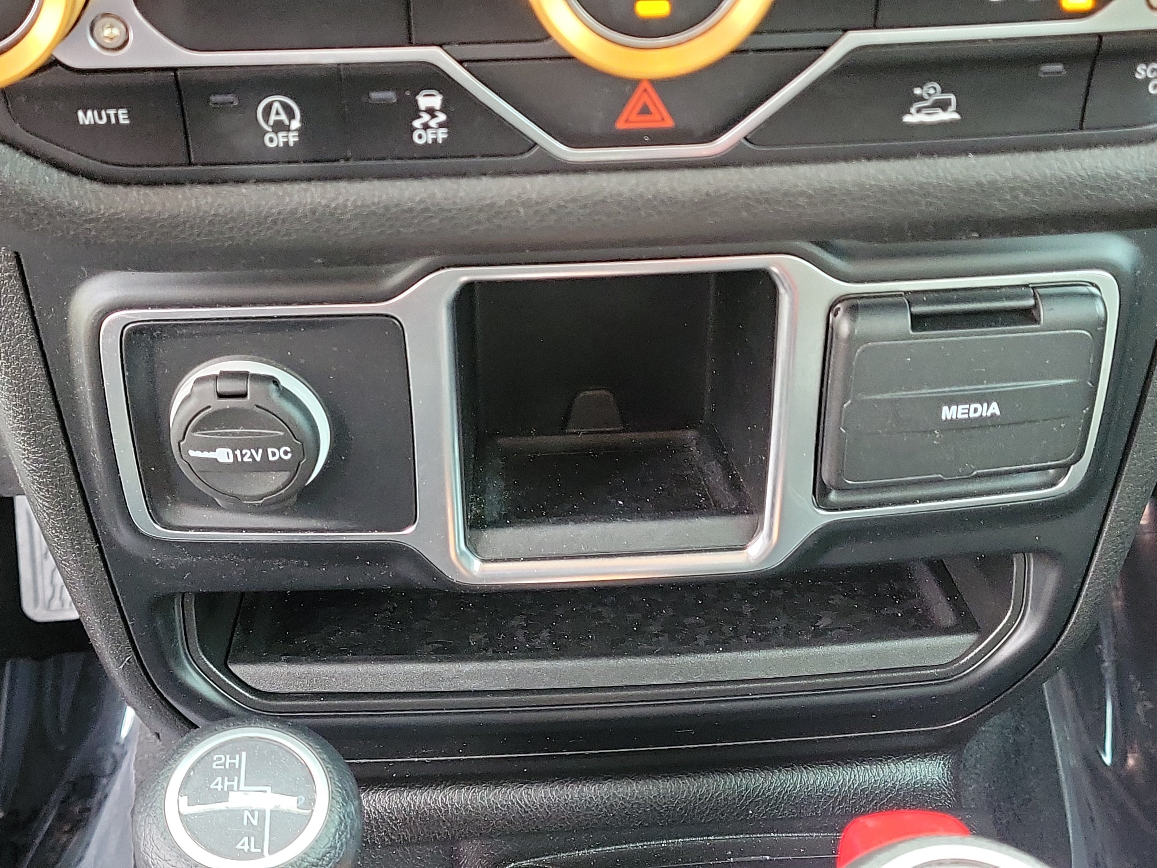 Used 2024 Jeep Wrangler Unlimited Sport AWD/4WD image 24