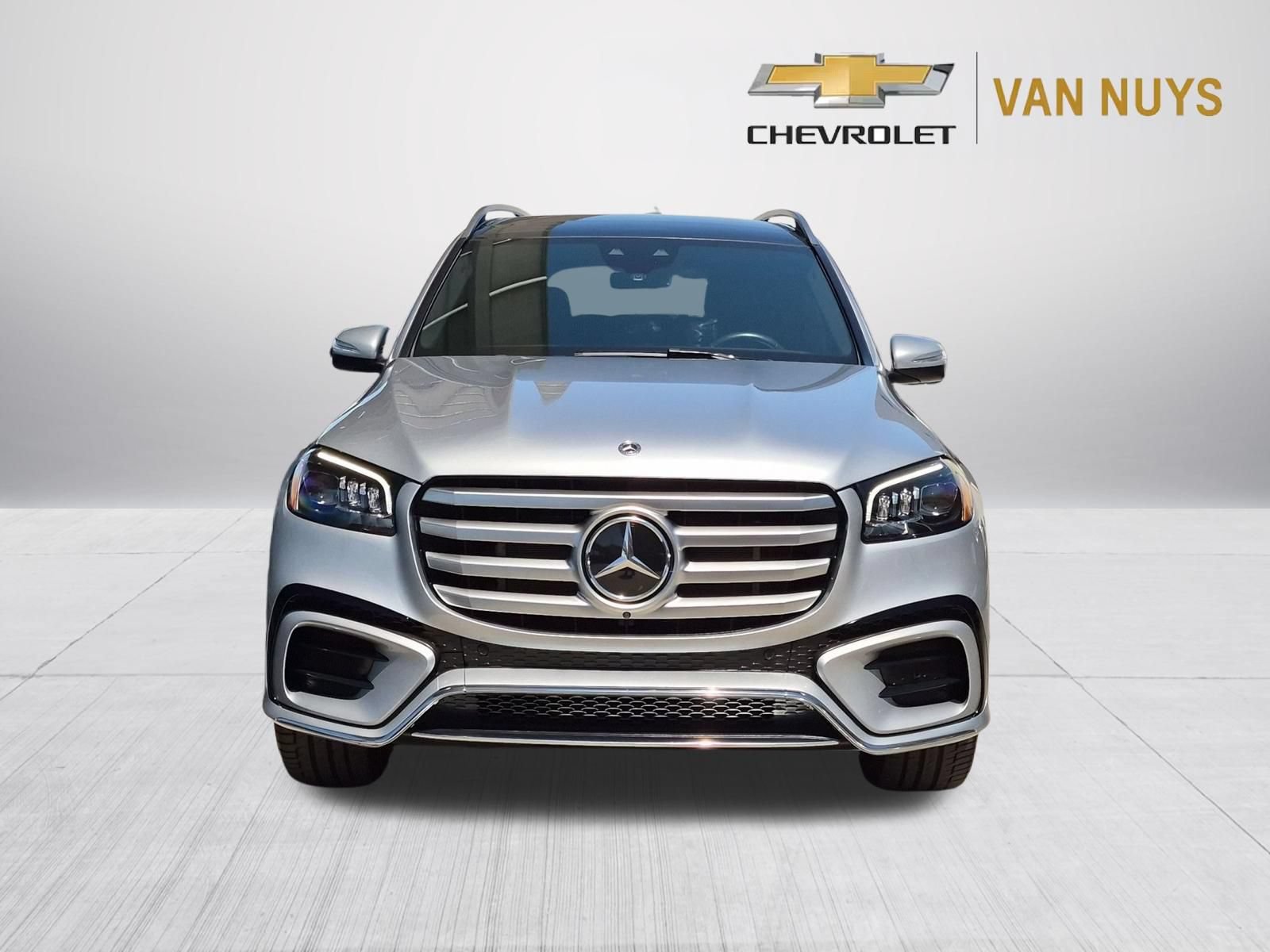 Used 2025 Mercedes-Benz GLS 580 4MATIC image 2