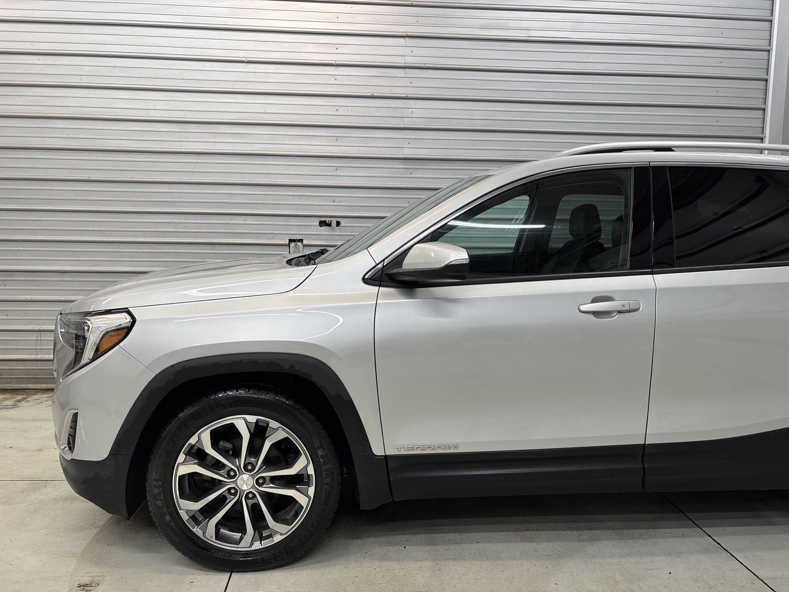 Used 2019 GMC Terrain SLT image 3