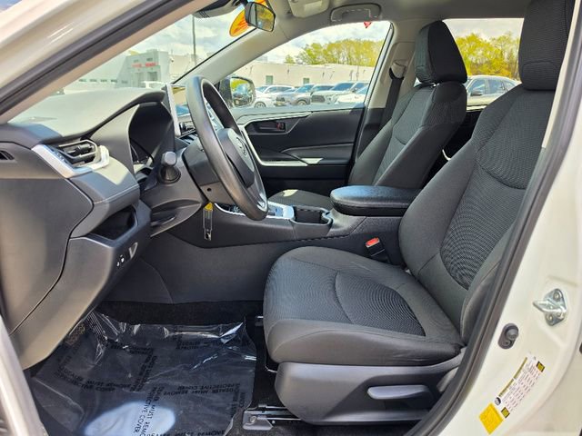 Used 2024 Toyota RAV4 LE image 21