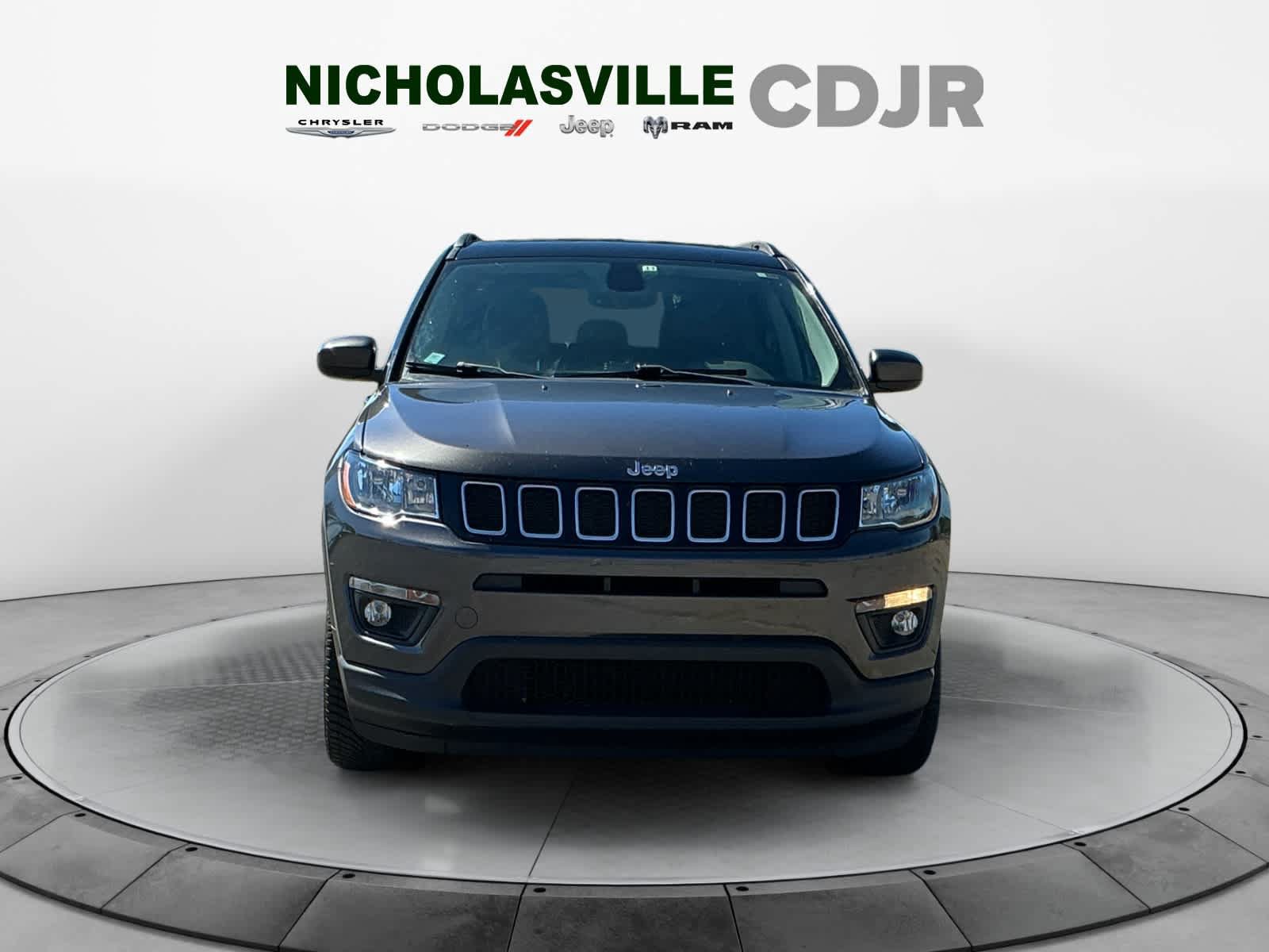 Used 2018 Jeep Compass Latitude w/ Popular Equipment Group AWD/4WD image 8