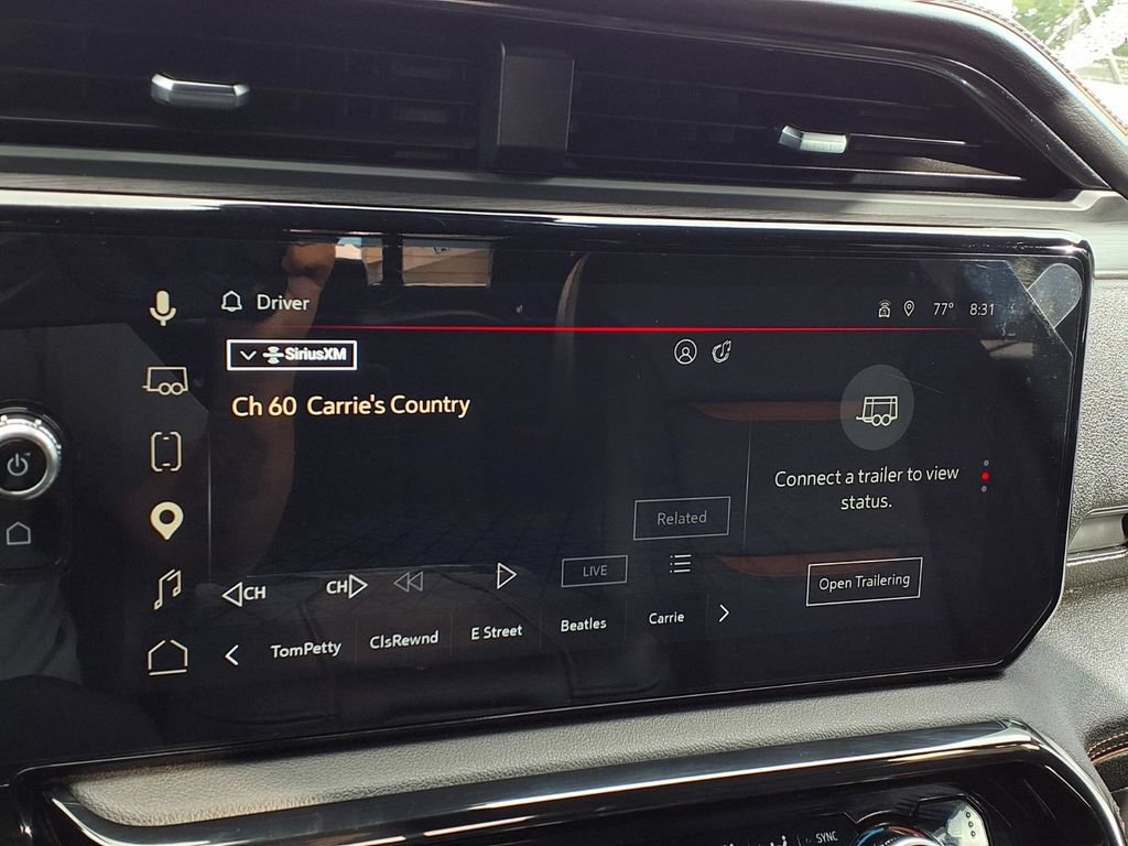 Used 2024 GMC Sierra 1500 AT4 w/ Technology Package AWD/4WD image 5
