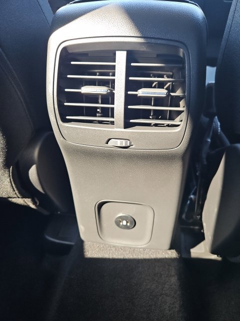 Certified 2025 Ford Escape Active FWD image 10