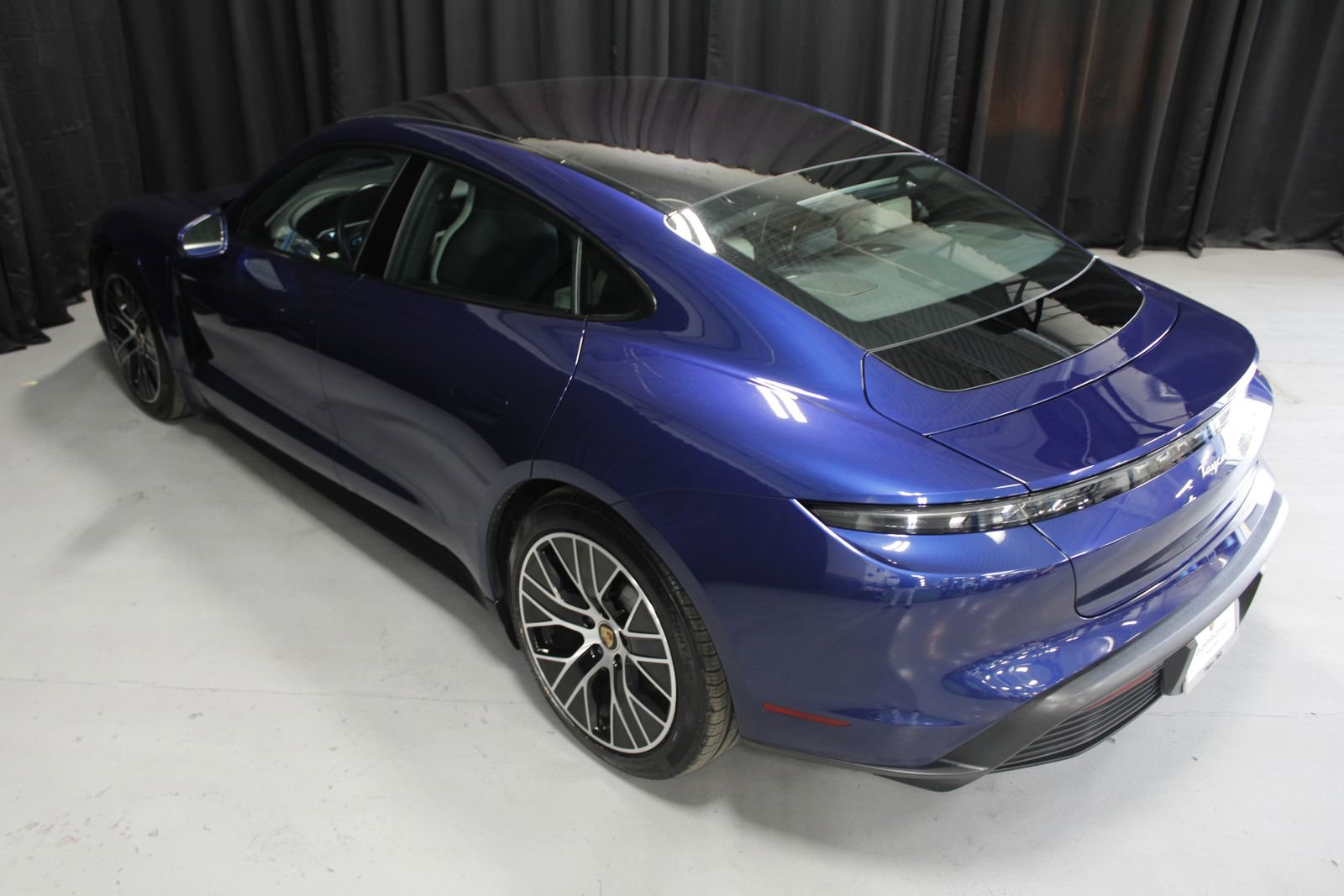 Certified 2021 Porsche Taycan image 13