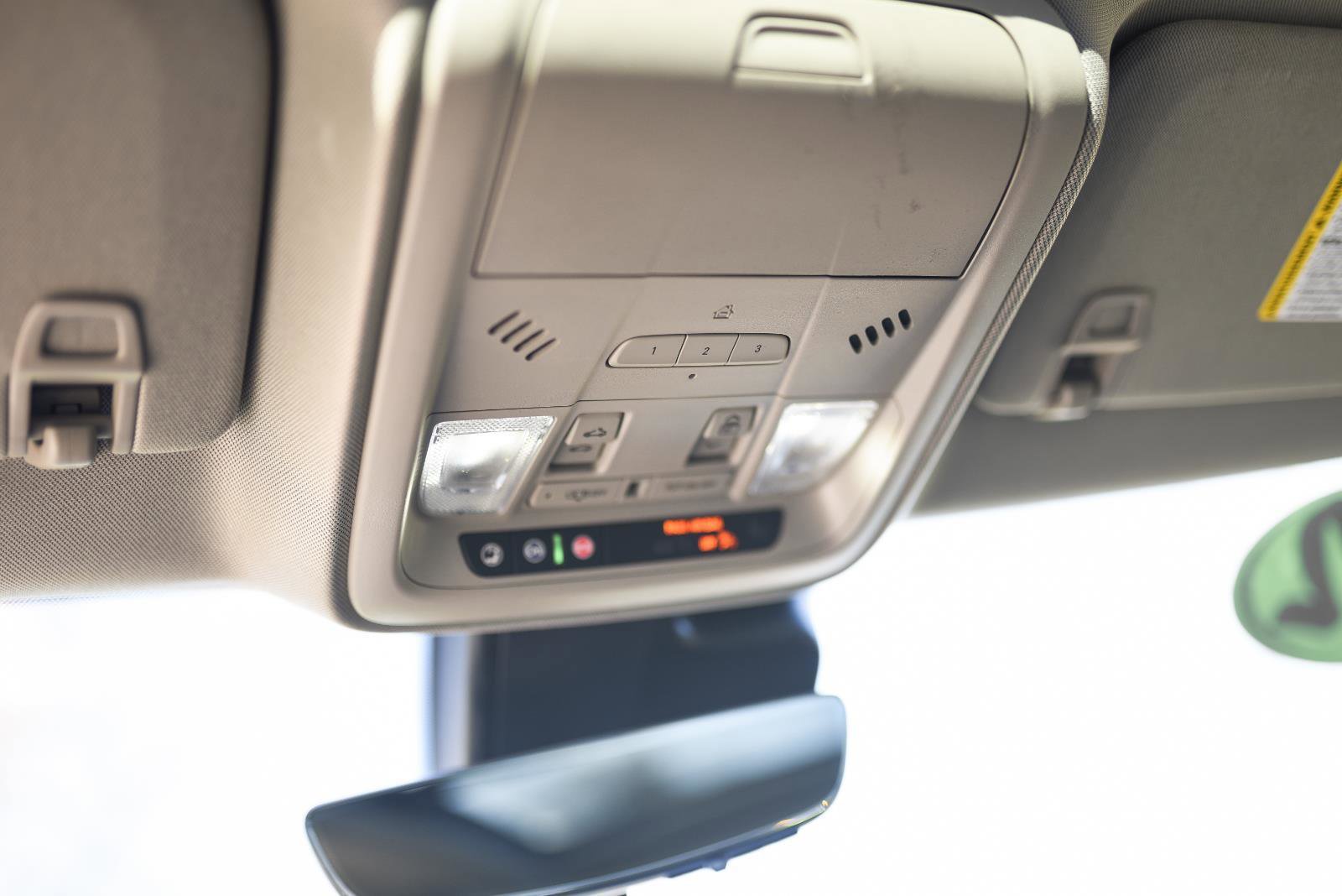 Used 2022 Cadillac XT4 Premium Luxury w/ Enhanced Visibility Package image 33