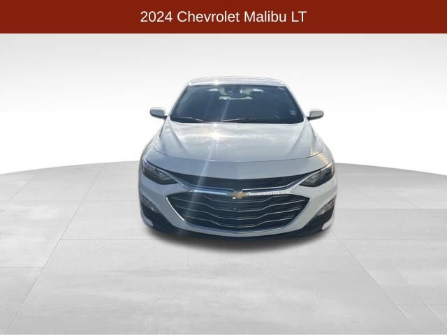 Used 2024 Chevrolet Malibu LT image 2