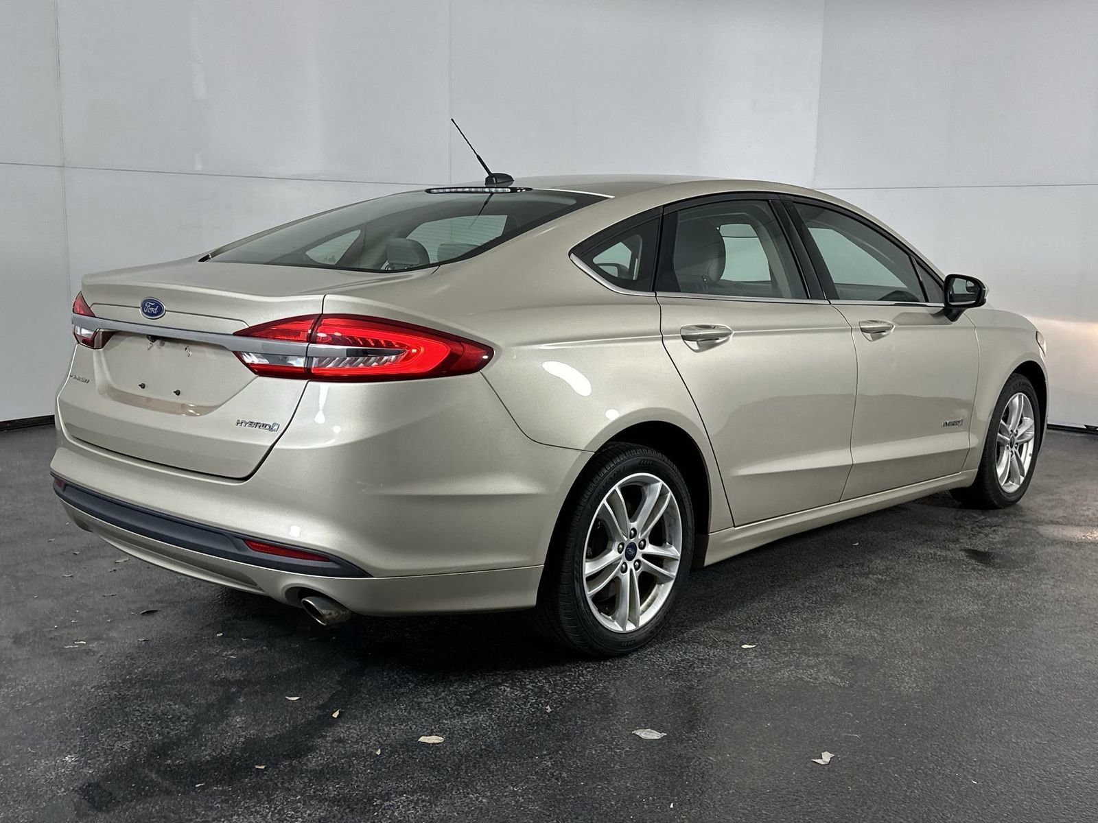 Used 2018 Ford Fusion S image 8