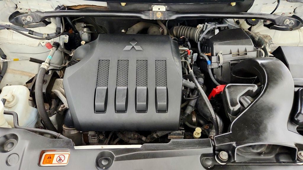 Used 2019 Mitsubishi Eclipse Cross AWD image 26