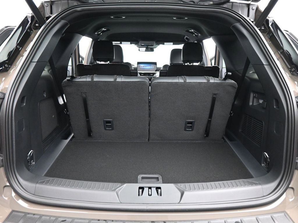 Used 2026 Ford Explorer ST-Line w/ ST-Line Street Pack RWD image 27