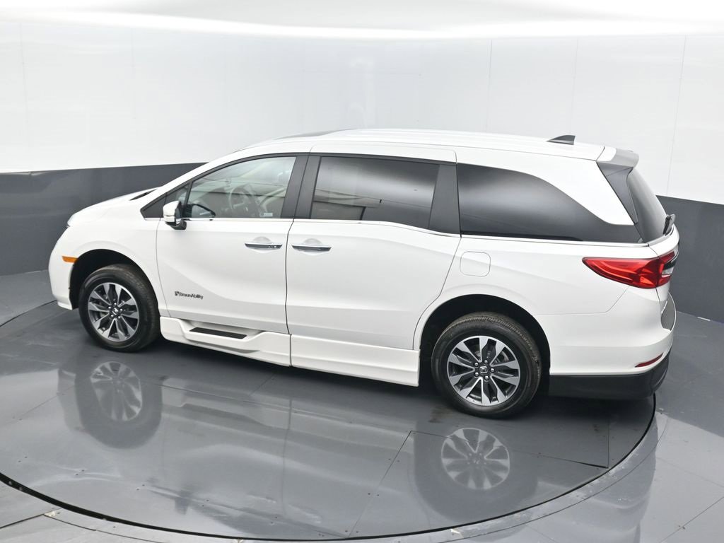 Used 2024 Honda Odyssey EX-L image 15