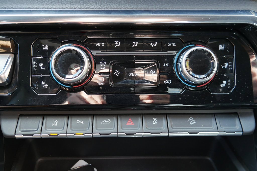 Used 2024 GMC Sierra 2500 Denali w/ Snow Plow Prep/Camper Package image 18