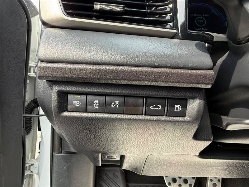 Used 2025 Toyota Camry XSE FWD image 30