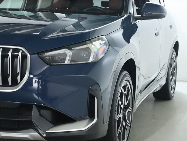 Used 2026 BMW X1 xDrive28i AWD/4WD image 5