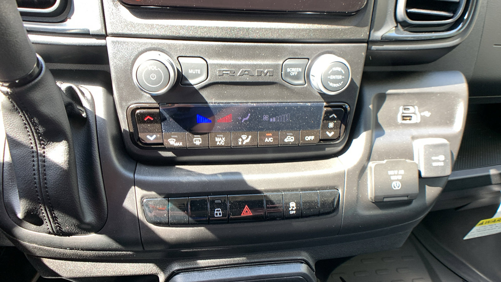 New 2025 RAM ProMaster 1500 w/ Convenience Group image 17