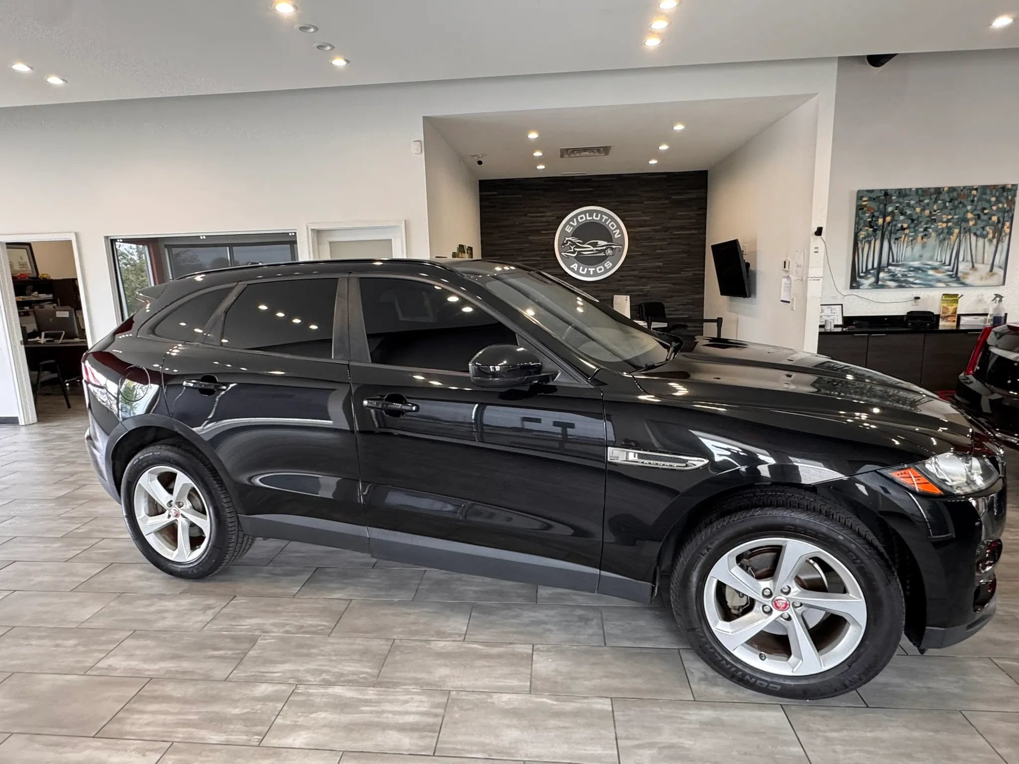 Used 2017 Jaguar F-PACE Premium AWD/4WD image 12
