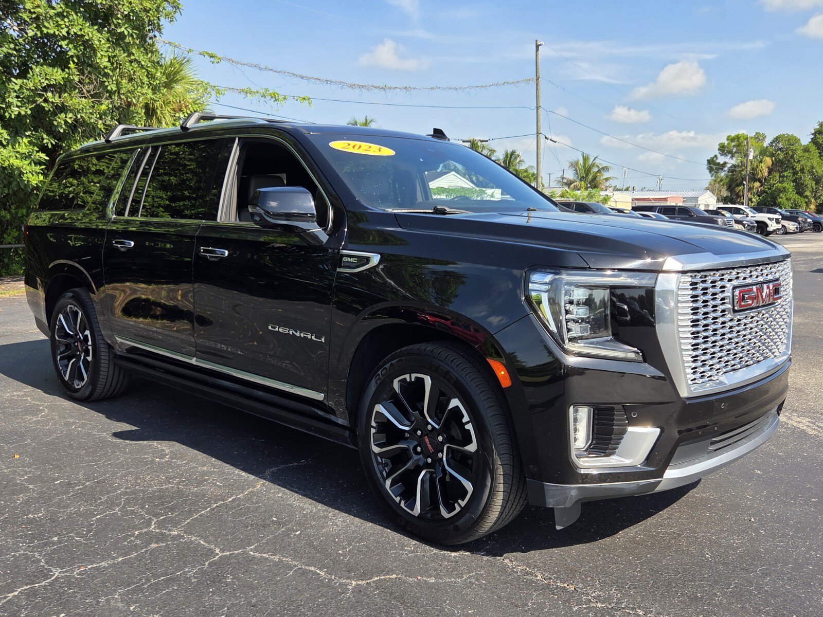Certified 2023 GMC Yukon XL Denali w/ Denali Reserve Package AWD/4WD image 7