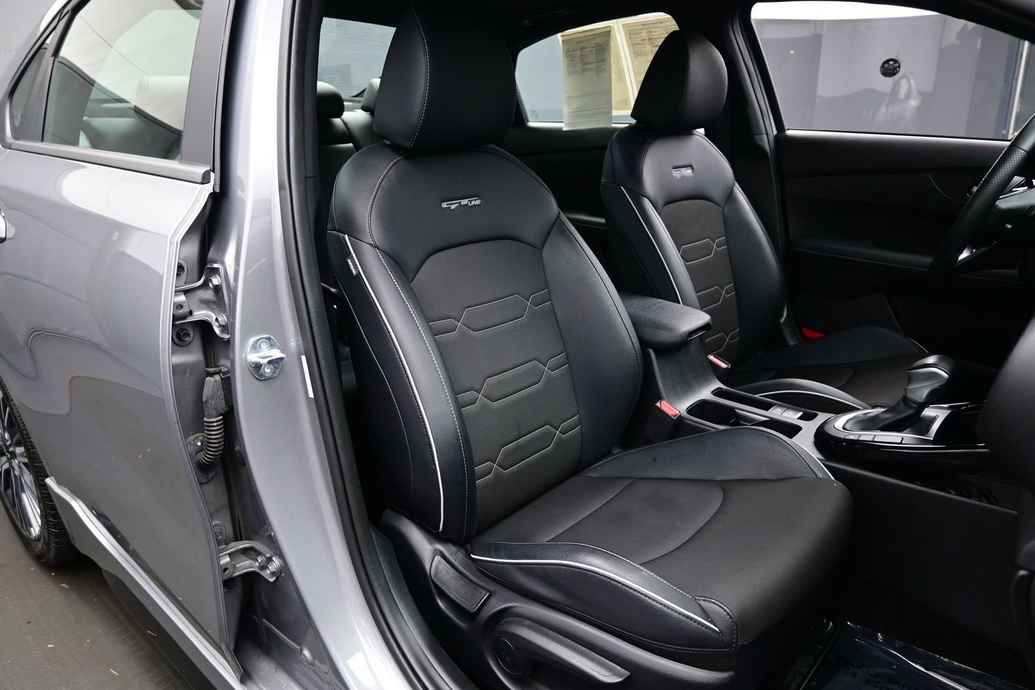 Used 2024 Kia Forte GT-Line w/ GT-Line Premium Package FWD image 13
