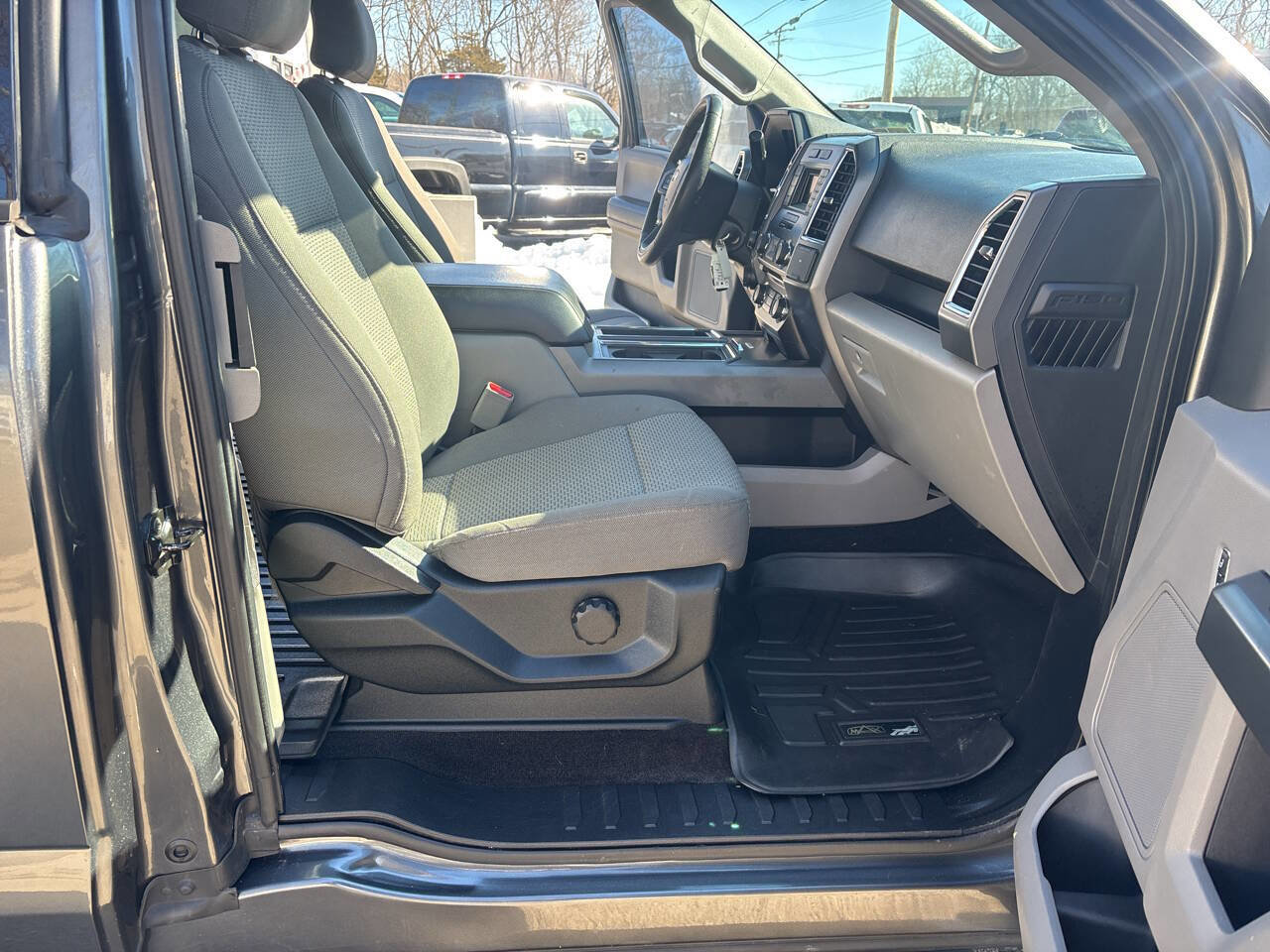 Used 2016 Ford F150 XLT w/ Equipment Group 301A Mid image 25