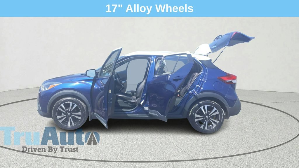 Used 2019 Nissan Kicks SR w/ SR Premium Package FWD image 13