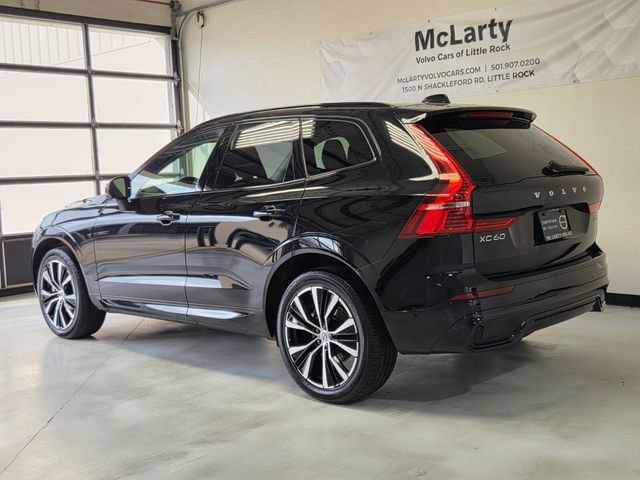 Certified 2025 Volvo XC60 B5 Plus image 3
