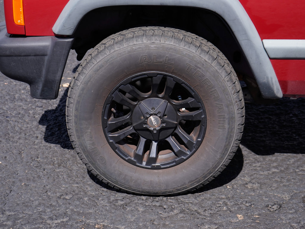 Used 1998 Jeep Cherokee Classic AWD/4WD image 4