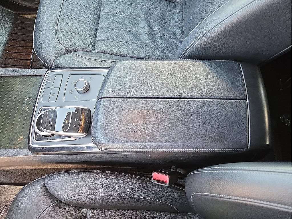 Used 2019 Mercedes-Benz GLE 400 4MATIC image 15