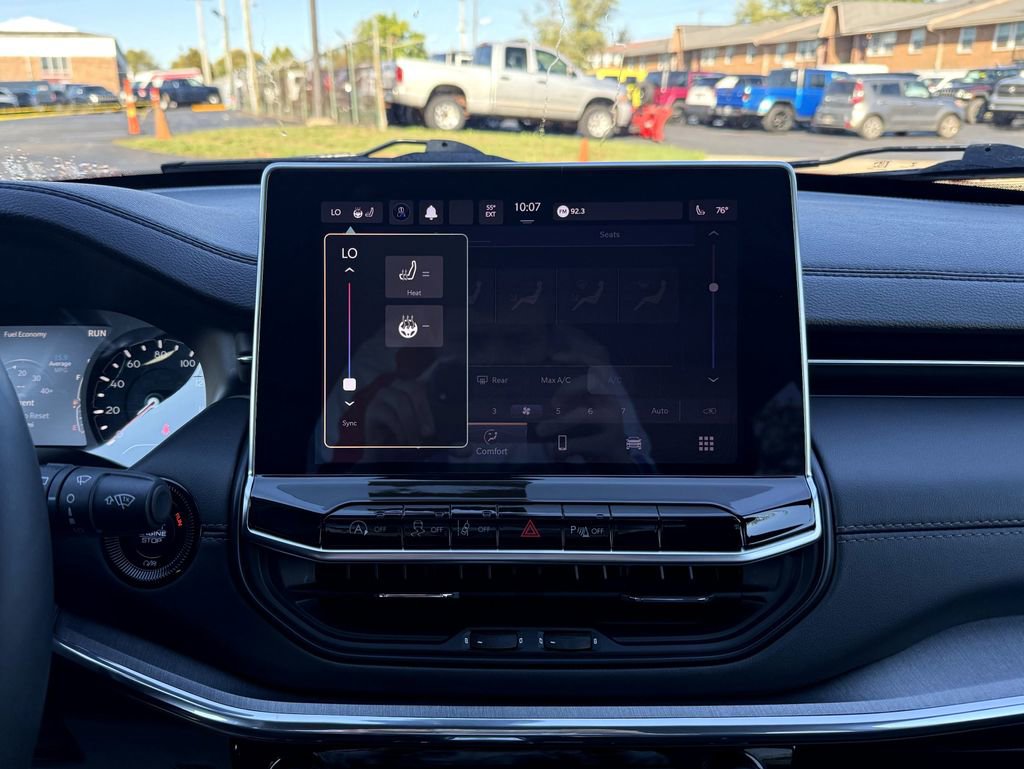 Used 2023 Jeep Compass Limited image 20