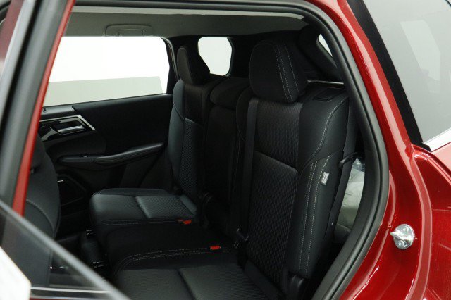 New 2026 Mitsubishi Outlander ES FWD image 24